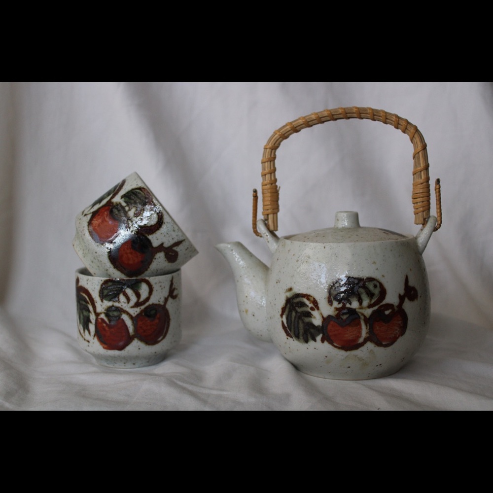 Tea Set - Picture 2 of 3